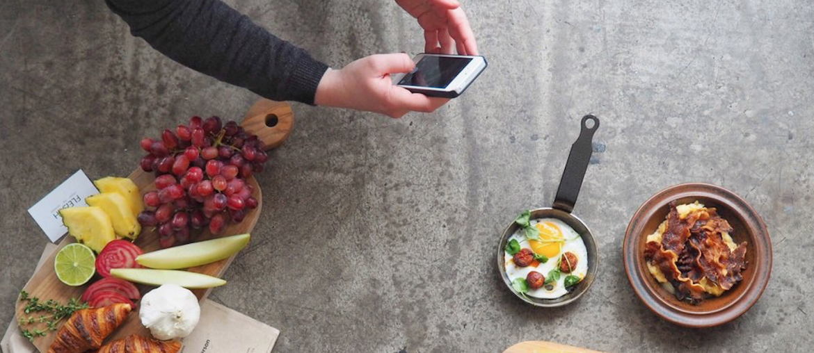 Er livet på Instagram det samme som i virkeligheden. Foodstyling og hvorfor tager du billeder af maden?